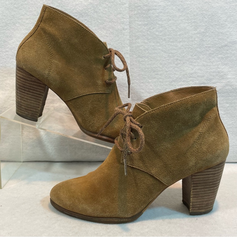 Ugg mackie suede ankle boot Womens Sz 9